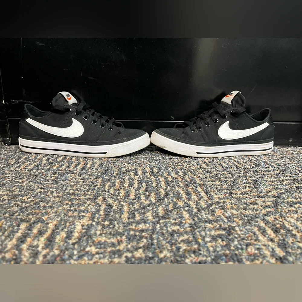 Nike COURT LEGACY | canvas, low top sneaker, womens size 7 - Picture 3 of 8